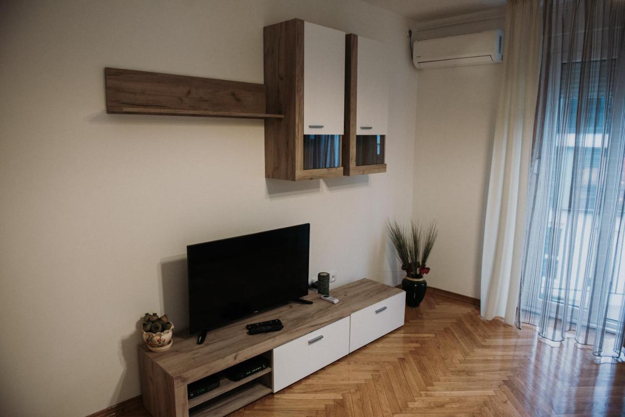 Modern Apartment Novi Sad Exterior foto